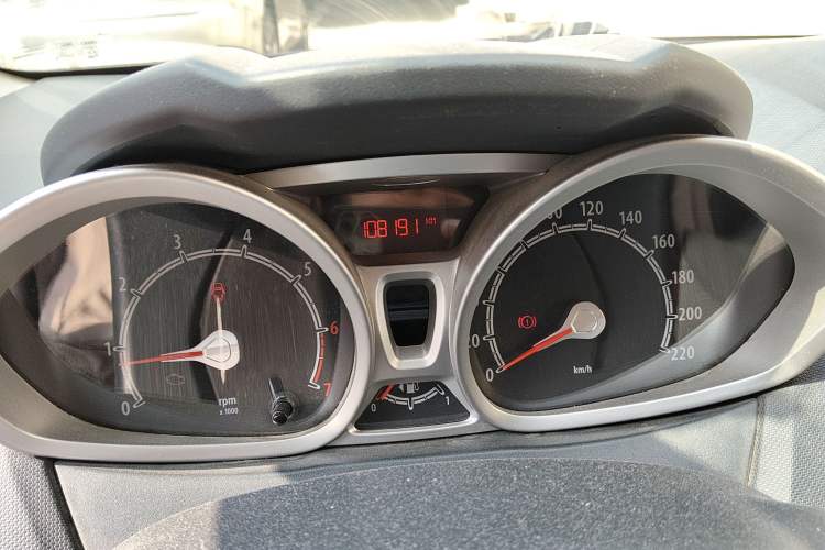 Used Ford Fiesta 2009 Hatchback 1.5L Manual Fashion Edition Odometer Close Up