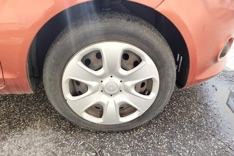 Used Ford Fiesta 2009 Hatchback 1.5L Manual Fashion Edition Right Front Wheel Hub