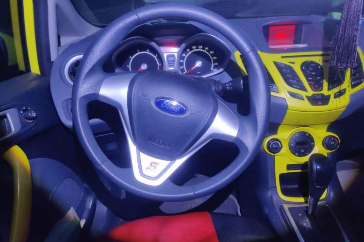 Used Ford Fiesta 2009 Hatchback 1.5L Automatic Sport Model Steering Wheel