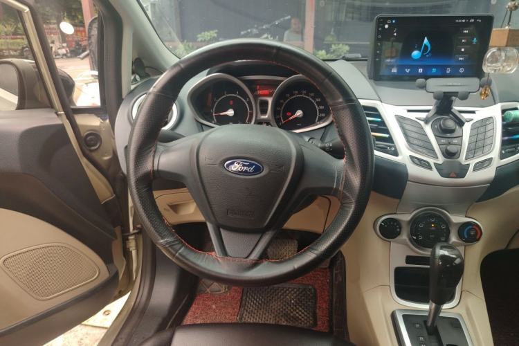 Used Ford Fiesta 2009 Sedan 1.5L Automatic Fashion Edition Steering Wheel