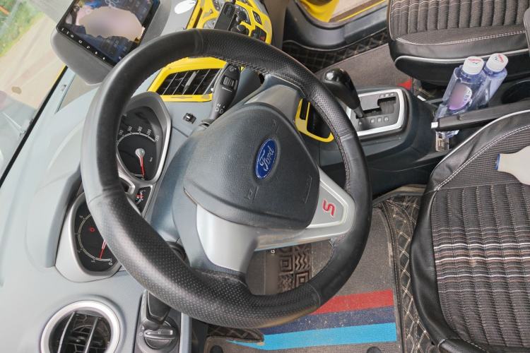 Used Ford Fiesta 2009 Hatchback 1.5L Automatic Sport Model Steering Wheel