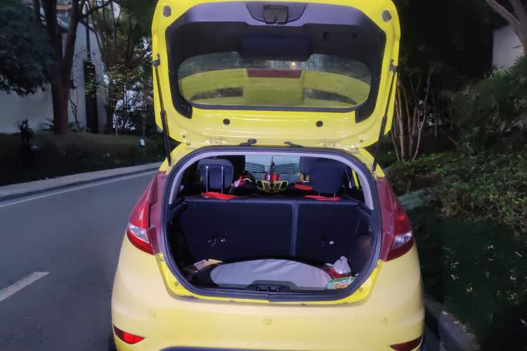 Used Ford Fiesta 2009 Hatchback 1.5L Automatic Sport Model Trunk