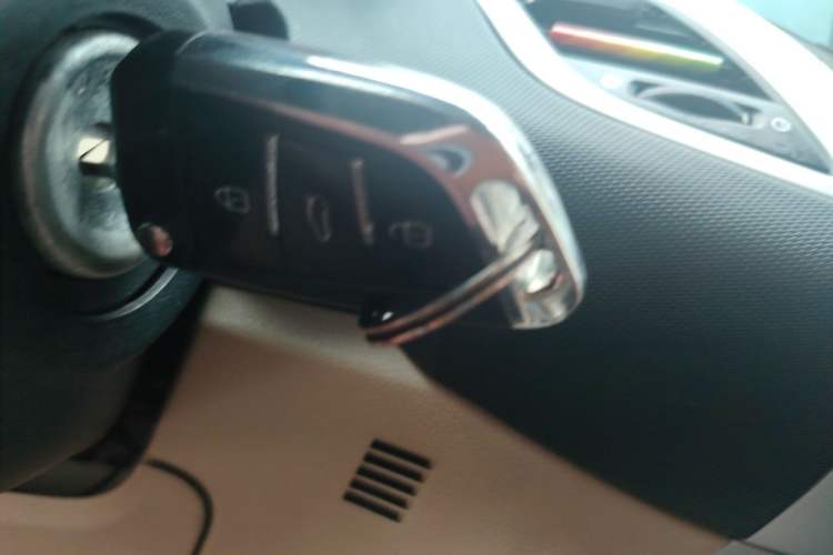 Used Ford Fiesta 2009 Sedan 1.5L Automatic Fashion Edition Vehicle Key