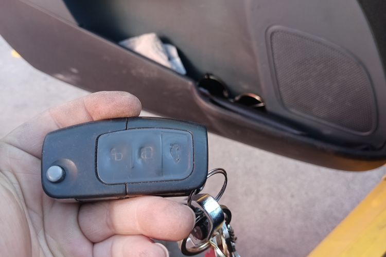 Used Ford Fiesta 2009 Hatchback 1.5L Manual Sport Model Vehicle Key