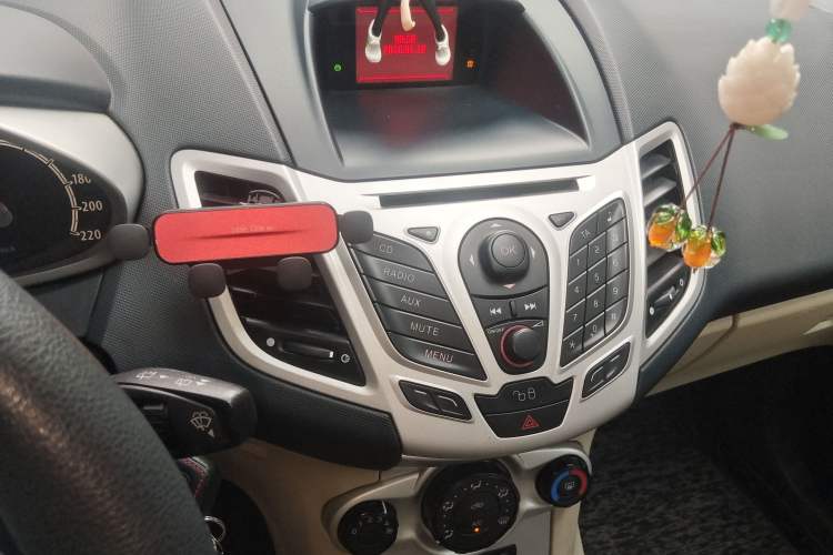 Used Ford Fiesta 2010 Hatchback 1.5L Manual - Limited Edition "Guangmang" Audio And AC Panel