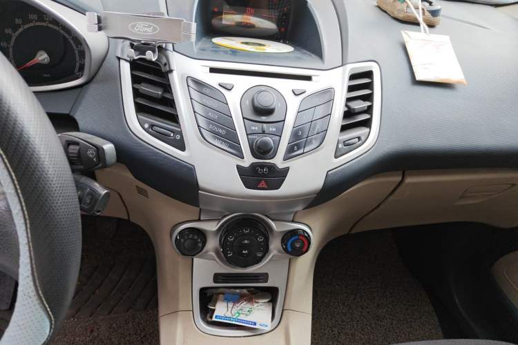 Used Ford Fiesta 2010 Sedan 1.3L Manual Fashion Edition Audio And AC Panel