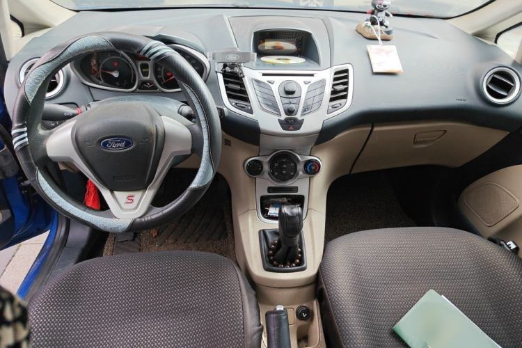 Used Ford Fiesta 2010 Sedan 1.3L Manual Fashion Edition Center Console