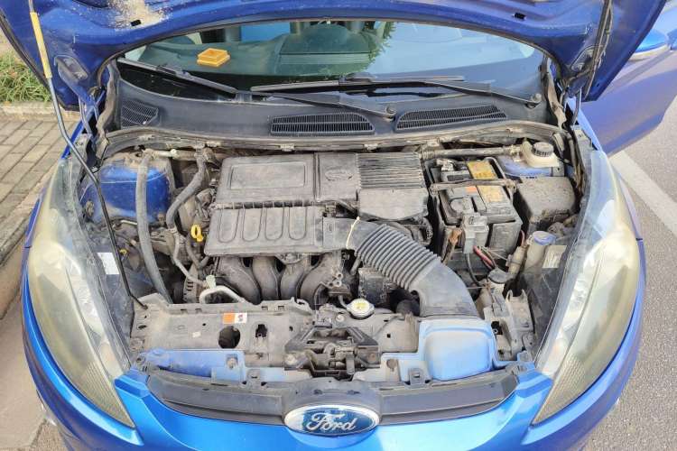 Used Ford Fiesta 2010 Hatchback 1.5L Automatic Limited Edition "Guangmang" Engine Bay
