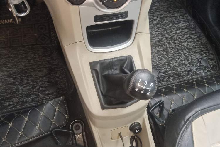 Used Ford Fiesta 2010 Hatchback 1.5L Manual - Limited Edition "Guangmang" Gear Lever