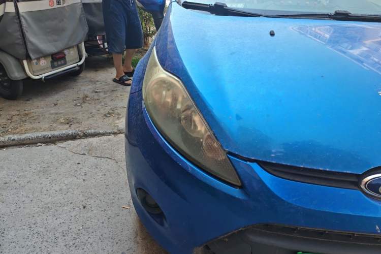 Used Ford Fiesta 2010 Hatchback 1.5L Automatic Limited Edition "Guangmang" Right Front Headlight