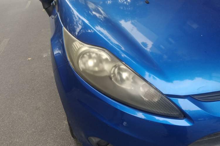 Used Ford Fiesta 2010 Hatchback 1.5L Manual - Limited Edition "Guangmang" Right Front Headlight