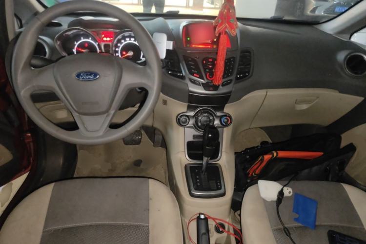 Used Ford Fiesta 2010 Hatchback 1.5L Automatic Fashion Edition Limited Model Center Console