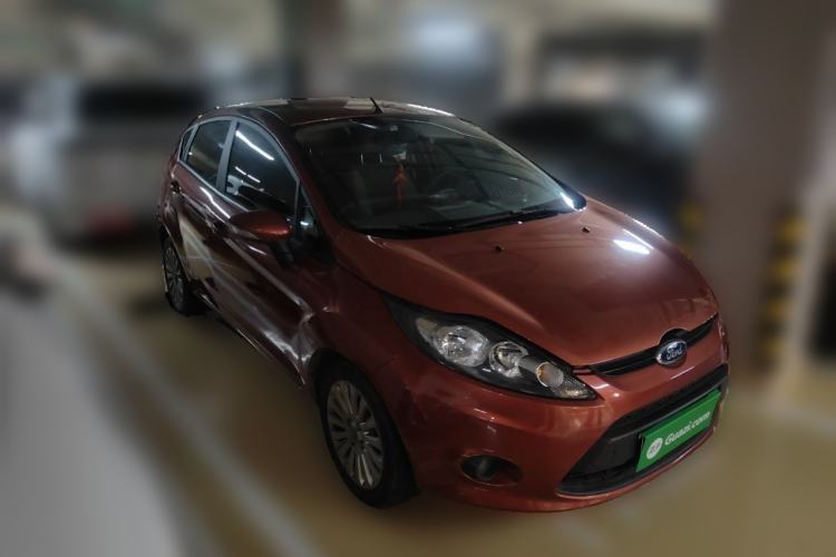 Used Ford Fiesta 2010 Hatchback 1.5L Automatic Fashion Edition Limited Model Front Right 45 Deg