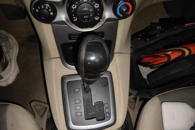 Used Ford Fiesta 2010 Hatchback 1.5L Automatic Fashion Edition Limited Model Gear Lever