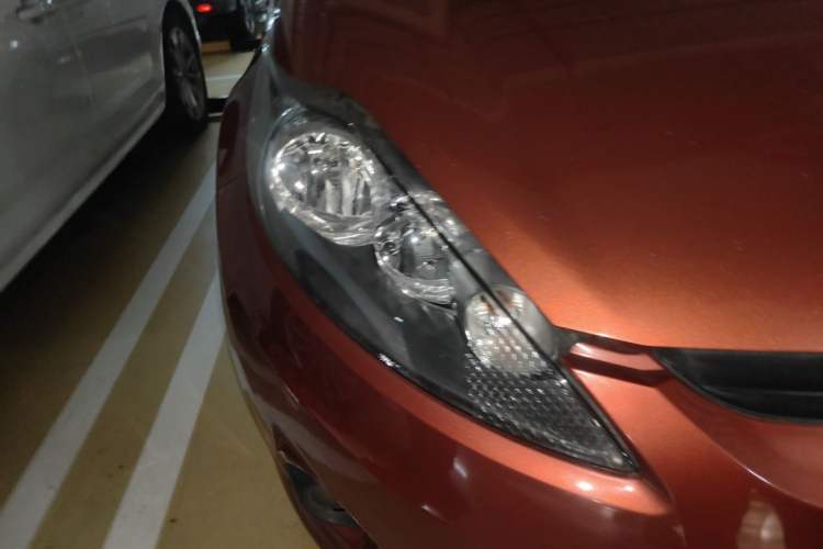 Used Ford Fiesta 2010 Hatchback 1.5L Automatic Fashion Edition Limited Model Right Front Headlight