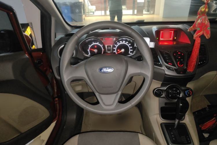 Used Ford Fiesta 2010 Hatchback 1.5L Automatic Fashion Edition Limited Model Steering Wheel