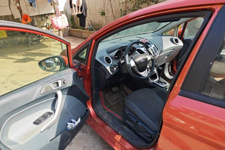 Used Ford Fiesta 2010 Hatchback 1.5L Automatic Limited Edition "Guangmang" Driver Seat