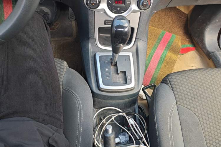 Used Ford Fiesta 2010 Hatchback 1.5L Automatic Limited Edition "Guangmang" Gear Lever