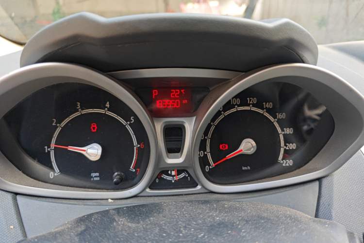 Used Ford Fiesta 2010 Hatchback 1.5L Automatic Limited Edition "Guangmang" Odometer Close Up