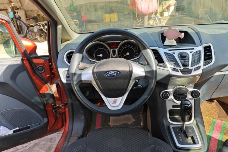 Used Ford Fiesta 2010 Hatchback 1.5L Automatic Limited Edition "Guangmang" Steering Wheel