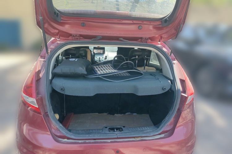 Used Ford Fiesta 2010 Hatchback 1.5L Automatic Fashion Edition Limited Model Trunk