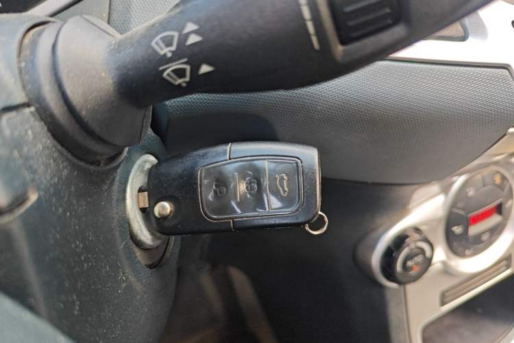 Used Ford Fiesta 2010 Hatchback 1.5L Automatic Limited Edition "Guangmang" Vehicle Key