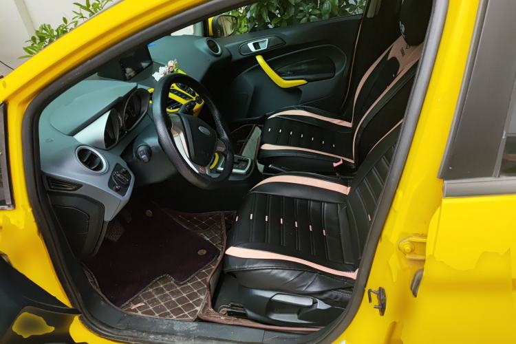 Used Ford Fiesta 2010 Hatchback 1.5L Automatic Limited Edition "Guangmang" Driver Seat