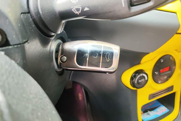 Used Ford Fiesta 2010 Hatchback 1.5L Automatic Limited Edition "Guangmang" Vehicle Key