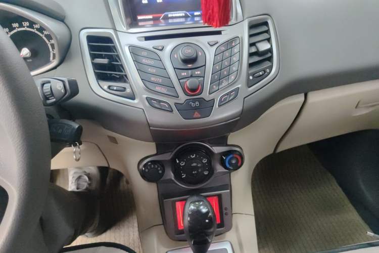 Used Ford Fiesta 2011 Hatchback 1.5L Automatic Fashion Edition Audio And AC Panel