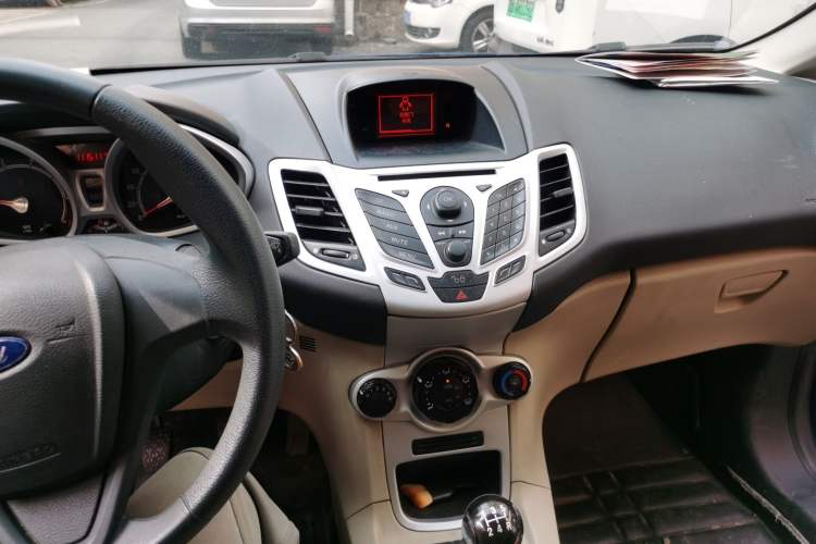 Used Ford Fiesta 2011 Hatchback 1.5L Manual Fashion Edition Audio And AC Panel