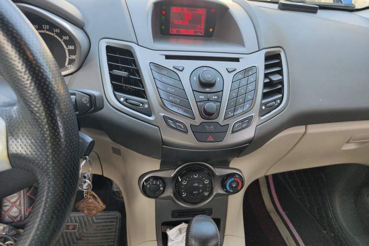 Used Ford Fiesta 2011 Sedan 1.5L Automatic Fashion Edition Audio And AC Panel