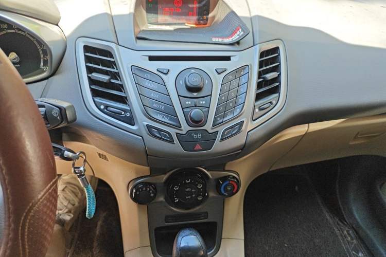 Used Ford Fiesta 2011 Hatchback 1.5L Automatic Fashion Edition Audio And AC Panel