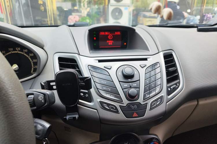 Used Ford Fiesta 2011 Hatchback 1.5L Automatic Fashion Edition Audio And AC Panel