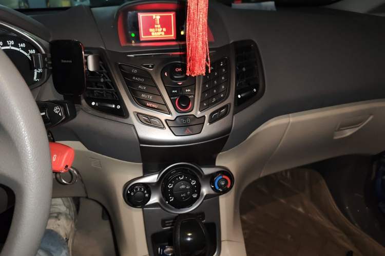 Used Ford Fiesta 2011 Hatchback 1.5L Automatic Fashion Edition Audio And AC Panel
