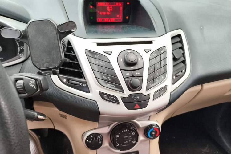 Used Ford Fiesta 2011 Hatchback 1.5L Manual Fashion Edition Audio And AC Panel