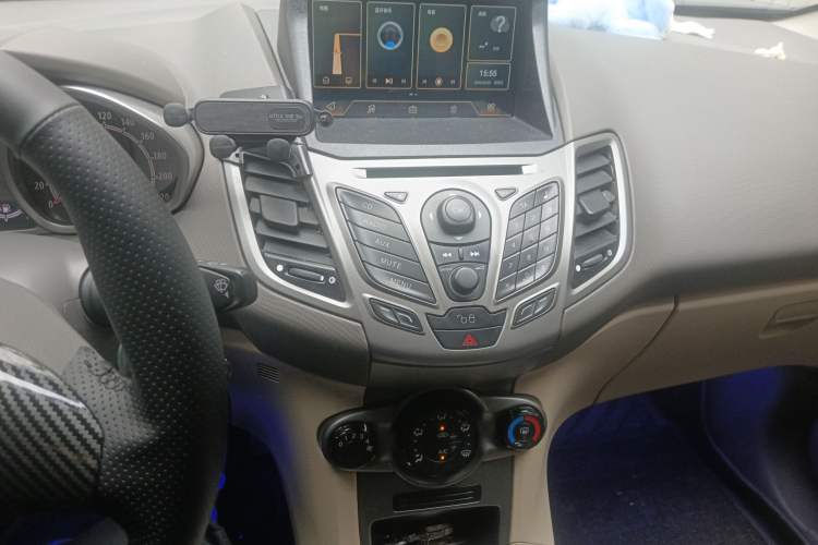 Used Ford Fiesta 2011 Hatchback 1.5L Manual Fashion Edition Audio And AC Panel
