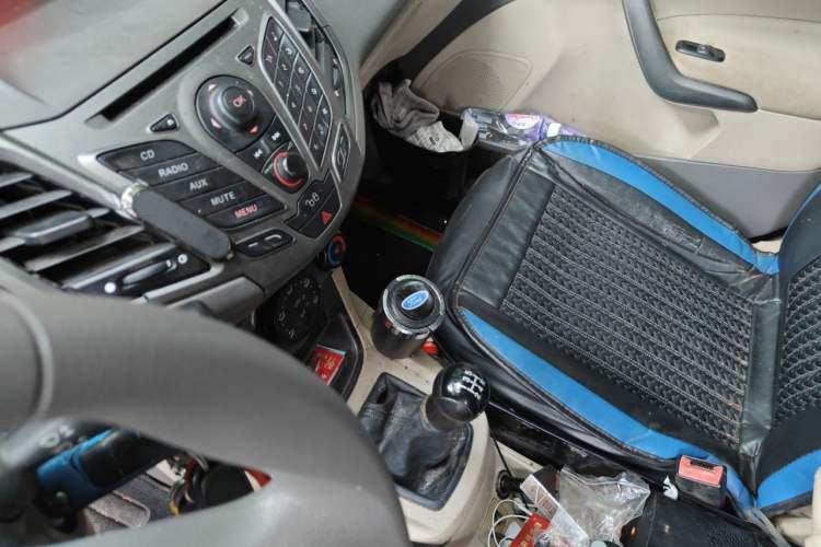 Used Ford Fiesta 2011 Hatchback 1.5L Manual Fashion Edition Audio And AC Panel
