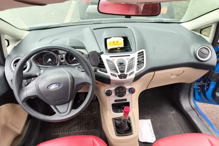Used Ford Fiesta 2011 Hatchback 1.5L Manual Fashion Edition Center Console
