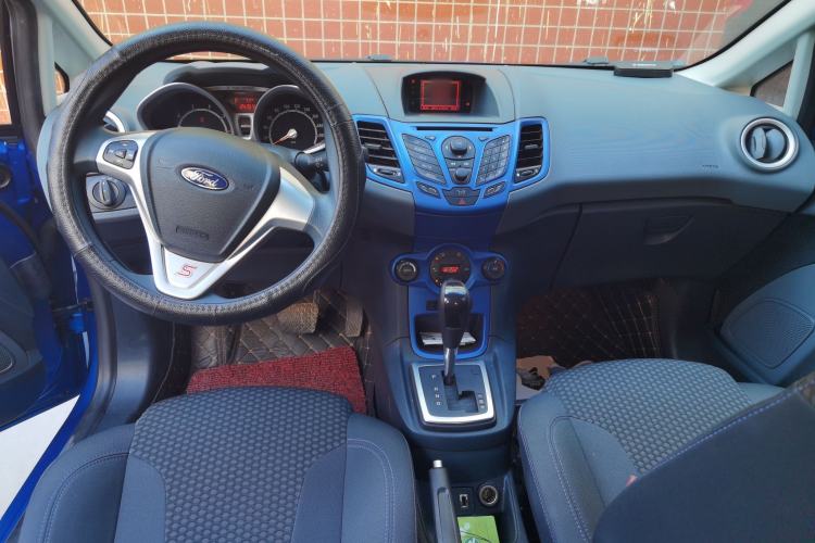 Used Ford Fiesta 2011 Hatchback 1.5L Automatic Dynamic Model Center Console
