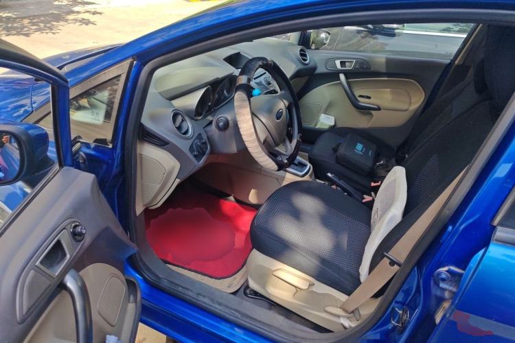 Used Ford Fiesta 2011 Hatchback 1.5L Automatic Fashion Edition Driver Seat