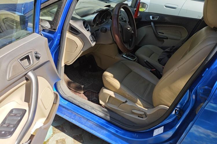 Used Ford Fiesta 2011 Hatchback 1.5L Automatic Fashion Edition Driver Seat