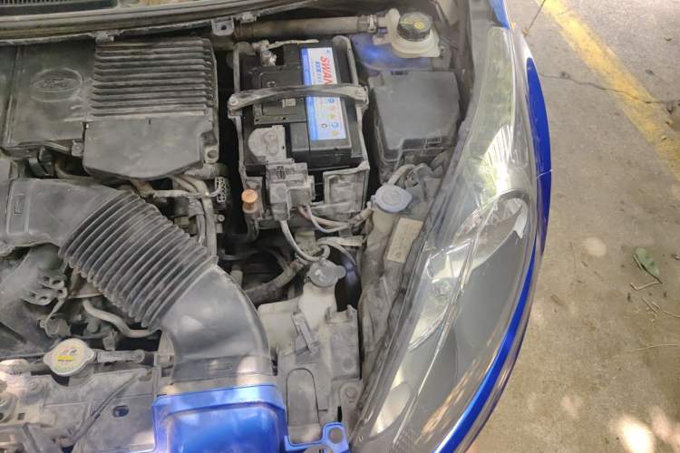 Used Ford Fiesta 2011 Hatchback 1.5L Automatic Fashion Edition Engine Bay Left