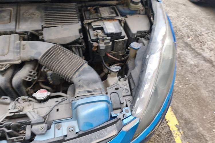 Used Ford Fiesta 2011 Hatchback 1.5L Automatic Fashion Edition Engine Bay Left