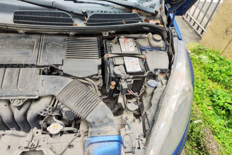 Used Ford Fiesta 2011 Hatchback 1.5L Automatic Fashion Edition Engine Bay Left