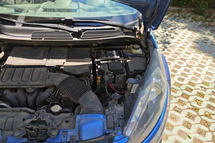 Used Ford Fiesta 2011 Hatchback 1.5L Automatic Fashion Edition Engine Bay Left