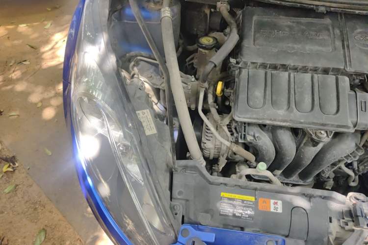 Used Ford Fiesta 2011 Hatchback 1.5L Automatic Fashion Edition Engine Bay Right