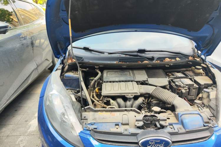 Used Ford Fiesta 2011 Hatchback 1.5L Automatic Fashion Edition Engine Bay Right