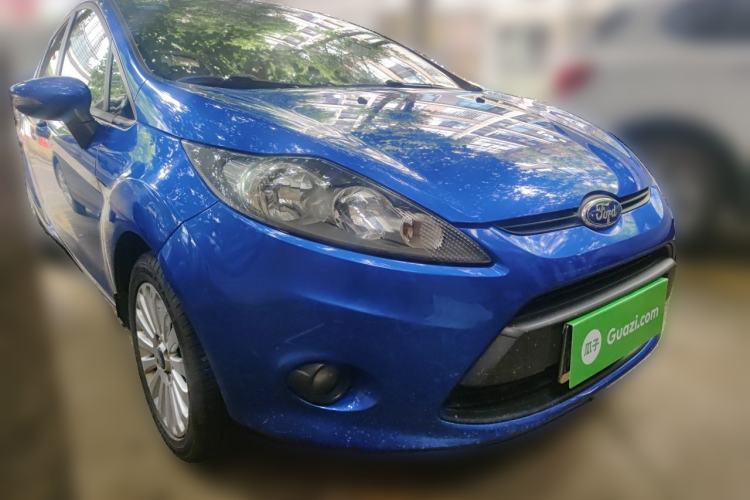 Used Ford Fiesta 2011 Hatchback 1.5L Automatic Fashion Edition Front Right 45 Deg
