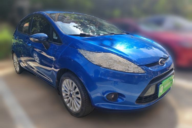 Used Ford Fiesta 2011 Hatchback 1.5L Automatic Fashion Edition Front Right 45 Deg