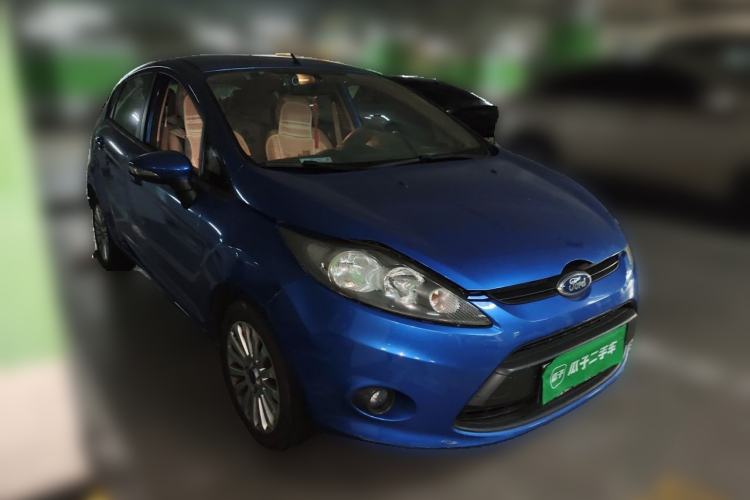 Used Ford Fiesta 2011 Hatchback 1.5L Automatic Fashion Edition Front Right 45 Deg